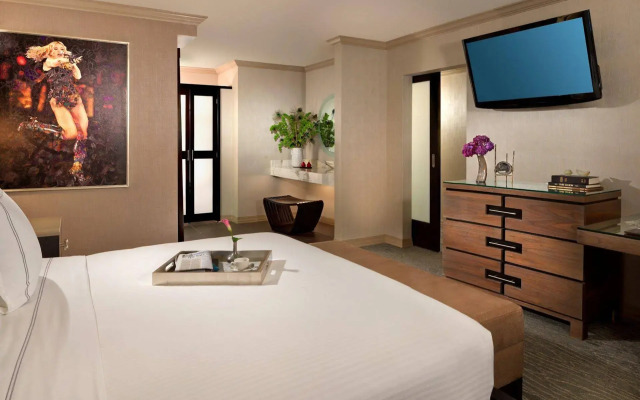 E-Central Downtown Los Angeles Hotel