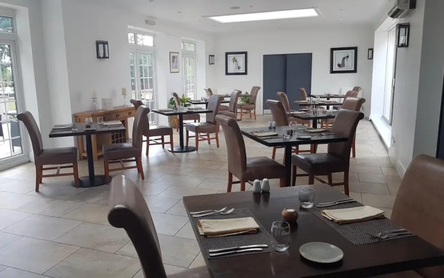 Oriel Hotel