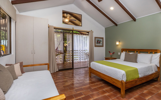 ECOTICA Boutique Hotel