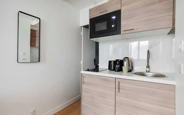 Peaceful Studio -2p- Moulin Rouge