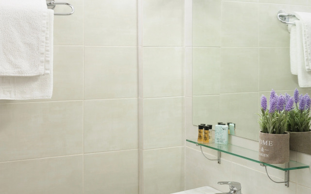 Athens Odeon Hotel