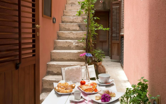 Il Cortile Fiorito