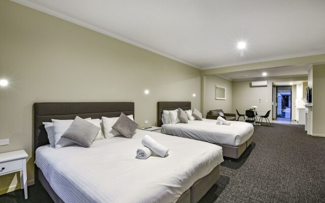 Aloha Central Premium Studios