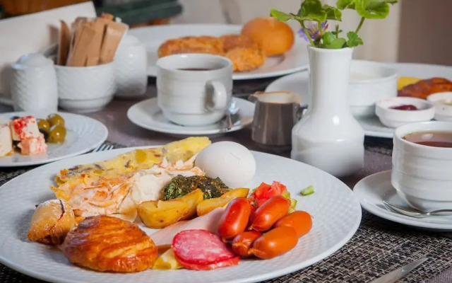 Mazar Pyramids Hotel