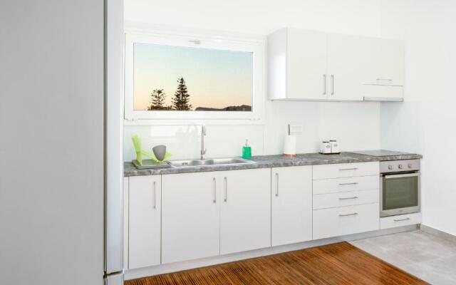 Mira Sea View Residence