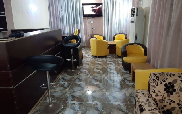 Goddis Apartments