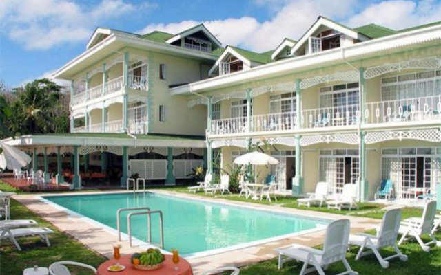 Palm Beach Hotel