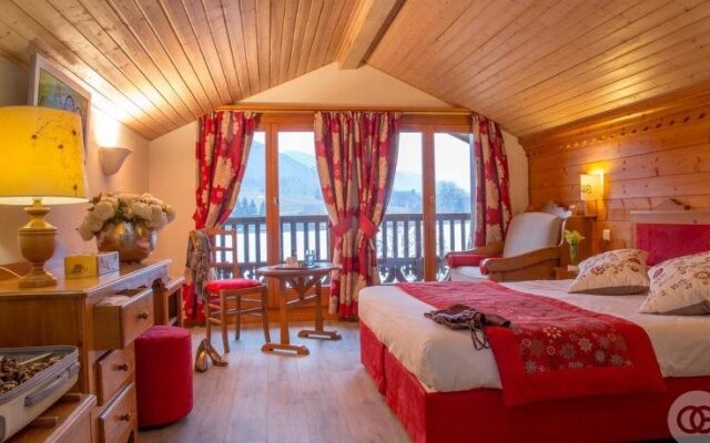 Lancolie "Chalet Du Lac"