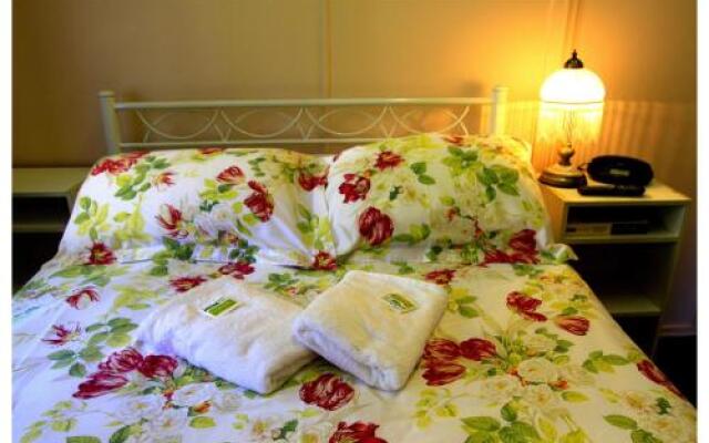 Coral Lodge Bed and Breakfast Inn