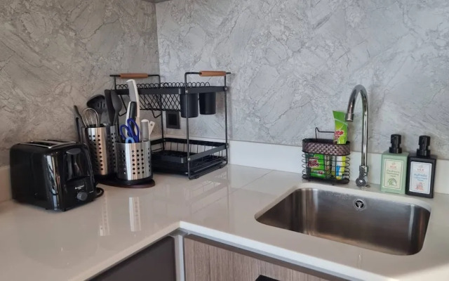 Bo403-great Seaview 1br With 2 Beds-big Balcony