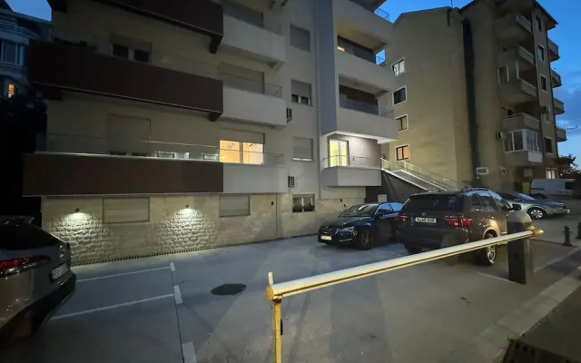 Modern One Bedroom Apartment