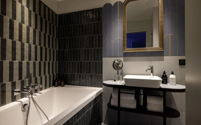 Hôtel L de Lutèce - Notre-Dame