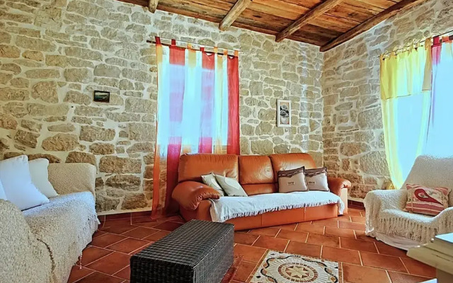 Rustic Villa in Dracevac With Outdoor Pool