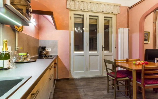 Spacious & Smart Center Apartment