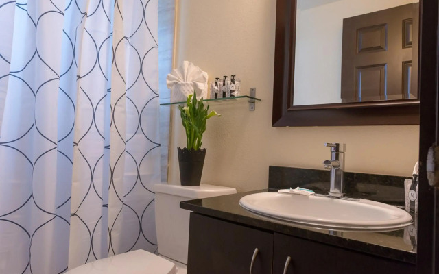Tradewinds Apartment Hotel