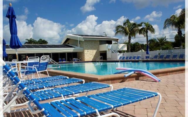 Aloha Kai - Unit 16 2 Bedrooms 1 Bathroom Apts