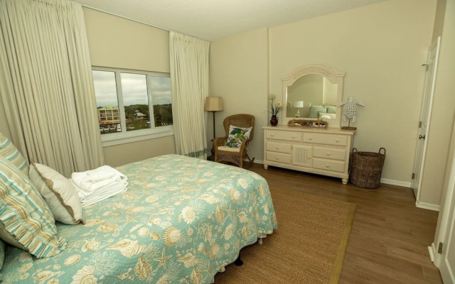 Dolphin Point 701a 3 Bedroom Condo by Redawning