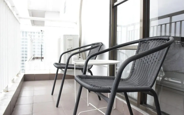 Comfy Studio Apartment At Tamansari Tera Residence