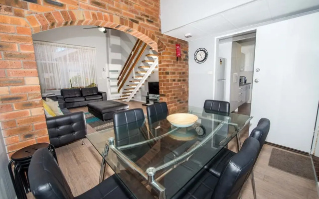 The Pines 8 - Shoal Bay