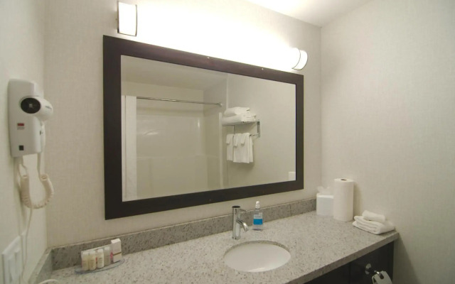 Paradise Inn and Suites - Redwater