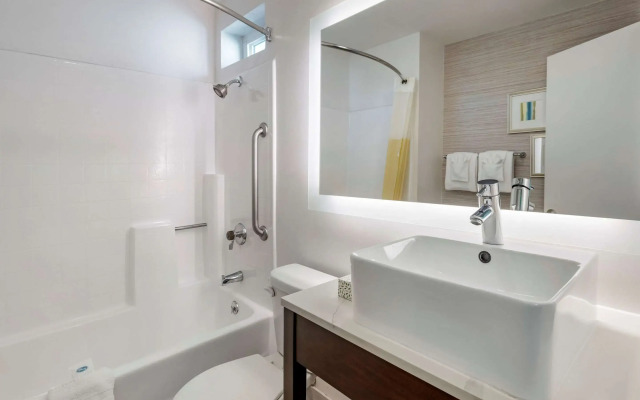 Quality Inn Burbank Airport