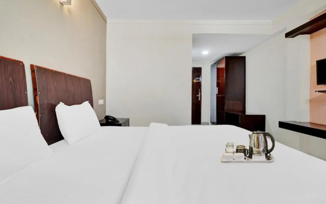 OYO Townhouse 80108 Aec Residency