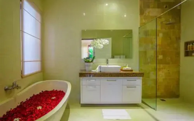 Golden Palm Villa