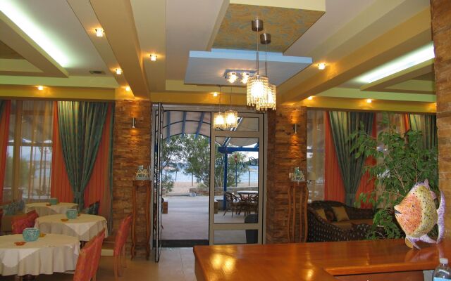 Chryssi Akti, Sure Hotel Collection by Best Western