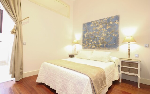 Deluxe apart. Pza de la encarnacion Q5