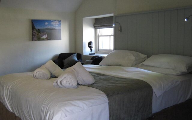 The New Three Mariners Inn