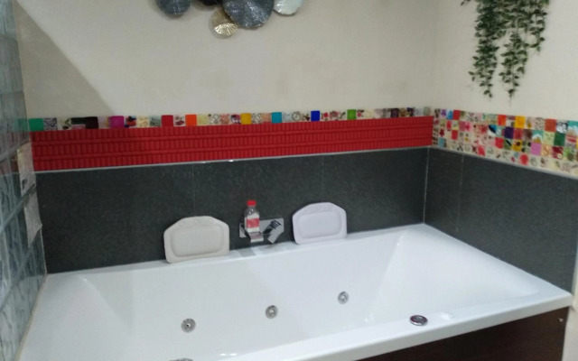 Loft jacuzzi lila Casa Ermita San Antonio