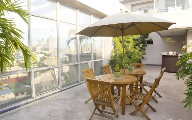 Herald Suites Solana