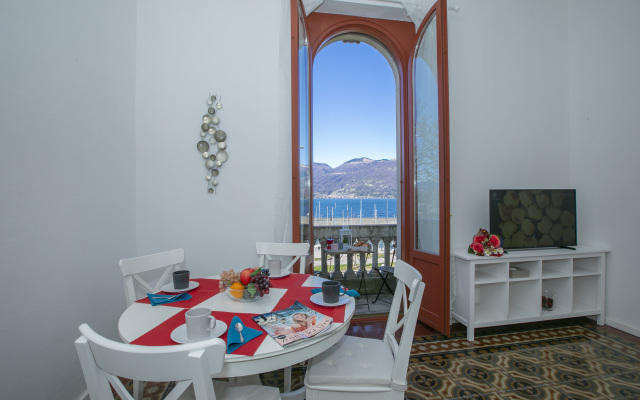 Residenza Gardenia Lake View Luino Center
