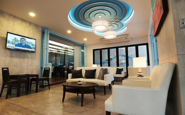 Apo Hotel