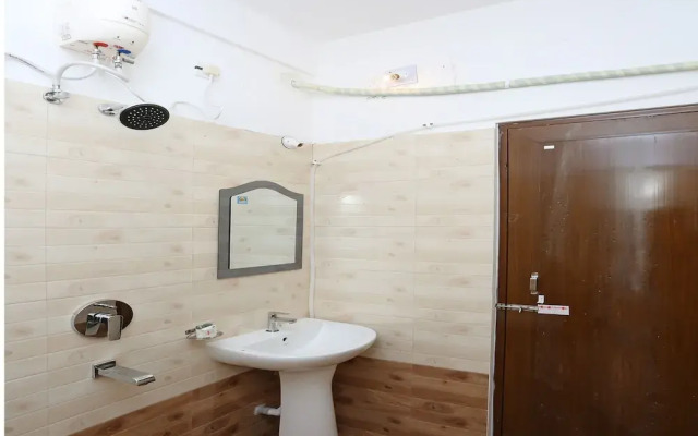 OYO 11343 Hotel Sai International