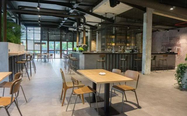 Hostel Monte Do Gozo