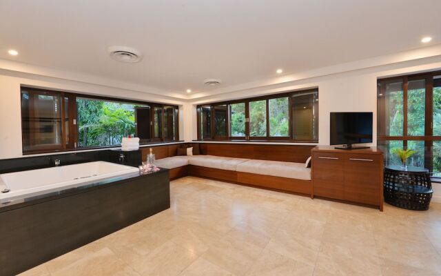 Luxury Private Apartments Sea Temple