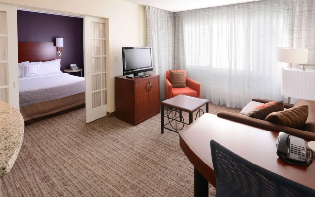 Sonesta ES Suites Dallas Central Expressway