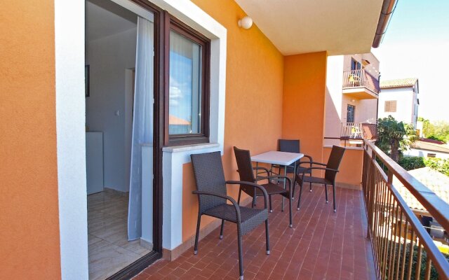 Apartment 1077