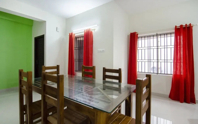 Six Gems by OYO Rooms