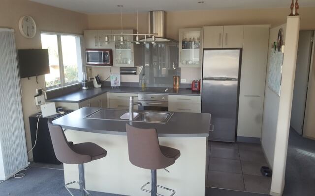 Apartment by The Beach