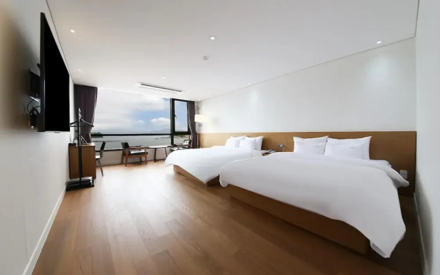 Sacheon Rubens Hotel