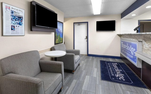 Travelodge by Wyndham Madison Heights MI