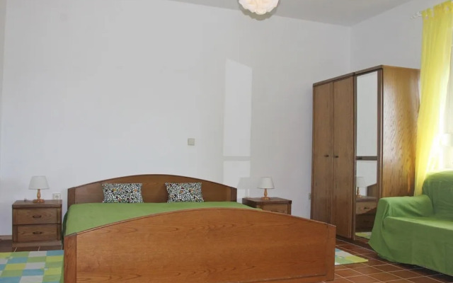 Comfortable Apartment in Vinkuran near Beach
