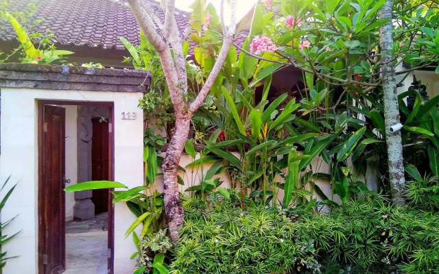 Nipuri Hotel