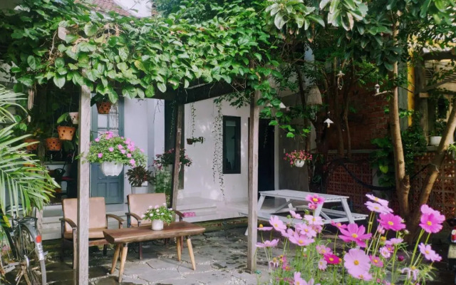 Mimi House