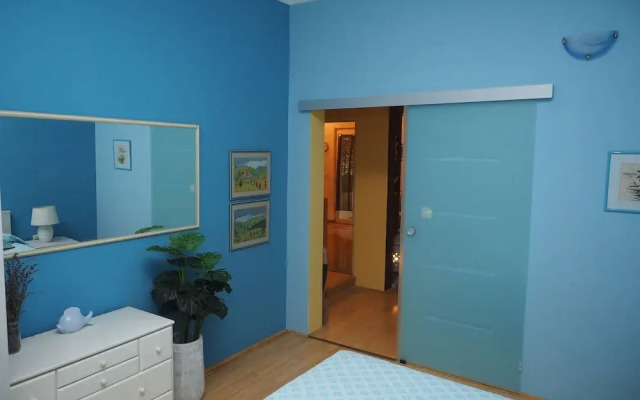 Comfortable Nena Apartment with Nice View
