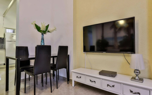 The Sea Apartments Tel Aviv by different locations