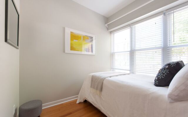 Sophisticated 4BR in Lincoln Park by Sonder