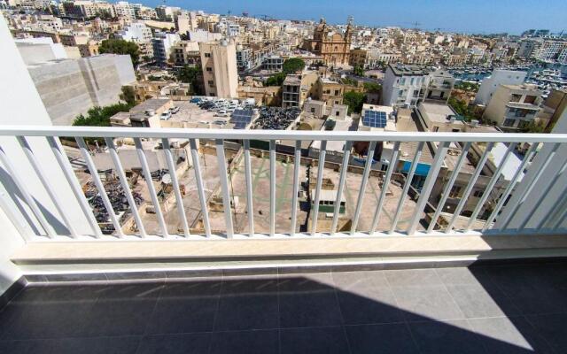 F12 Modern and Bright Apartment in Malta